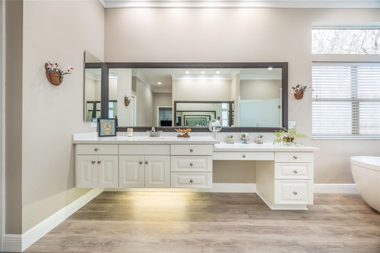 5922 NW 72nd Street, Gainesville, FL 32653 Photo