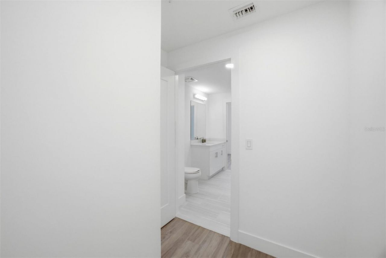 1703 N Tamiami Trail, Unit B507, Sarasota, FL 34234 Photo