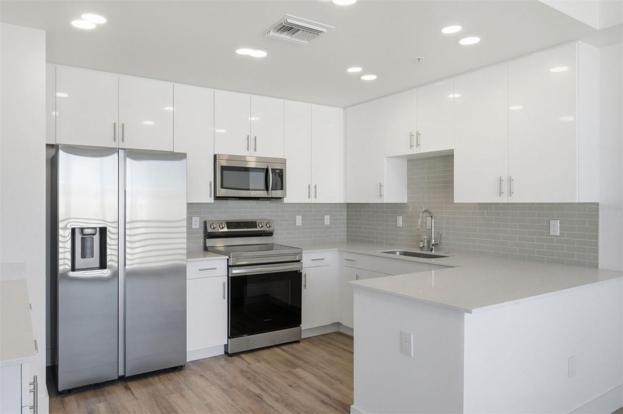 1703 N Tamiami Trail, Unit B507, Sarasota, FL 34234 Photo