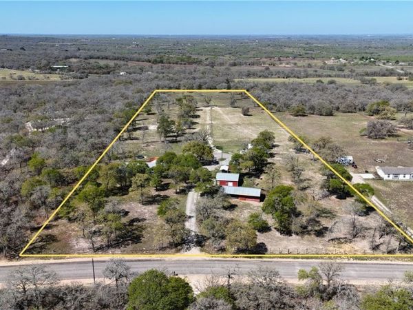 470 Lyon Road, Seguin, TX 78155