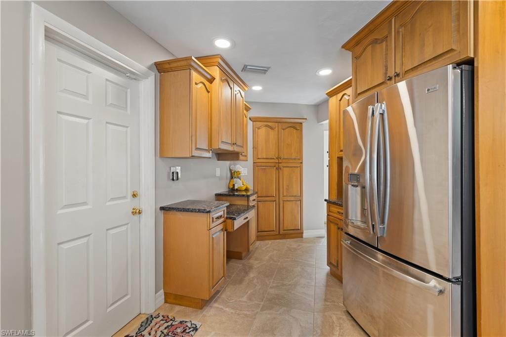 1011 S Town And River Dr, Fort Myers, FL 33919 Photo