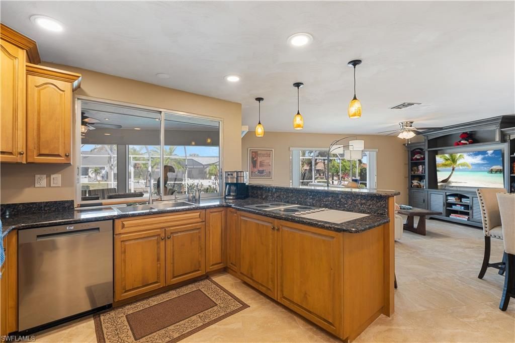 1011 S Town And River Dr, Fort Myers, FL 33919 Photo