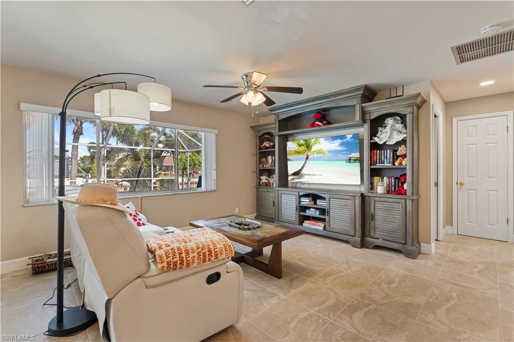 1011 S Town And River Dr, Fort Myers, FL 33919 Photo