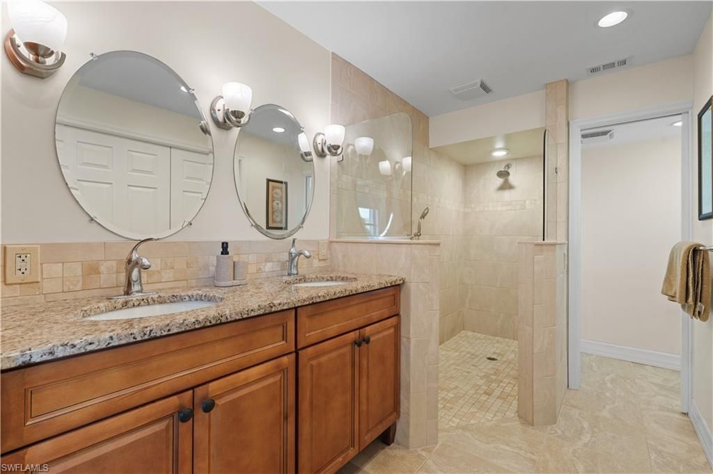 1011 S Town And River Dr, Fort Myers, FL 33919 Photo