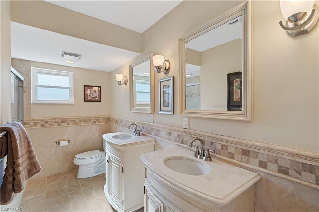 1011 S Town And River Dr, Fort Myers, FL 33919 Photo