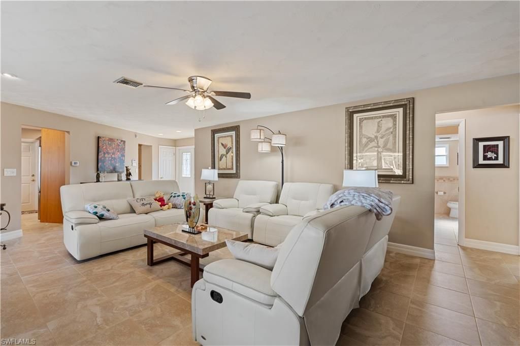 1011 S Town And River Dr, Fort Myers, FL 33919 Photo