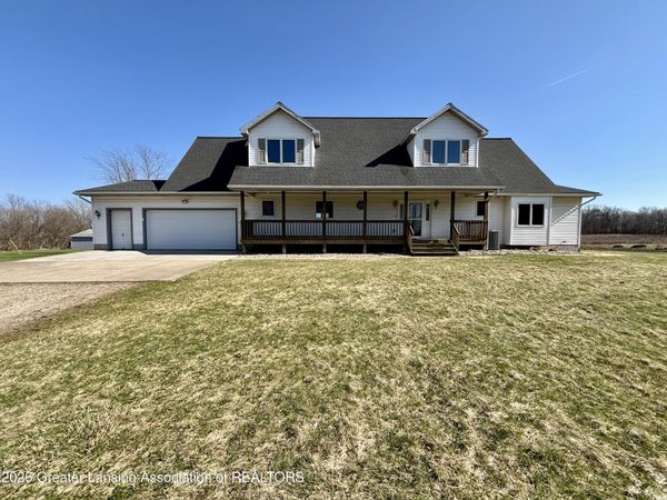 2626 E Grand Ledge Highway, Grand Ledge, MI 48837