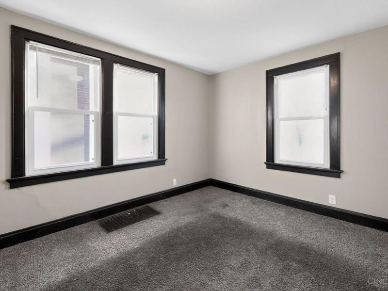 547 Flatt Terrace, Cincinnati, OH 45232 Photo 13