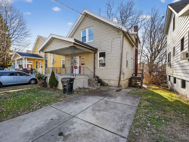 547 Flatt Terrace, Cincinnati, OH 45232 Photo 2