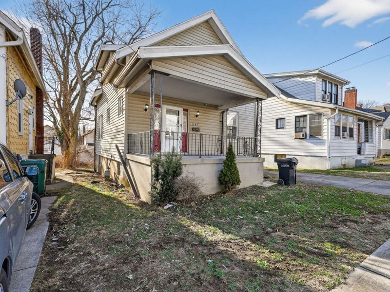547 Flatt Terrace, Cincinnati, OH 45232 Photo 3