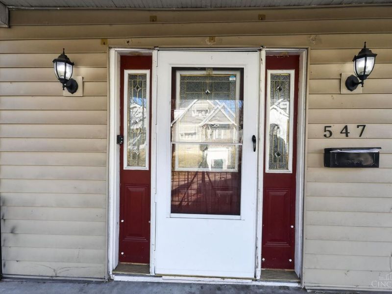547 Flatt Terrace, Cincinnati, OH 45232 Photo 4