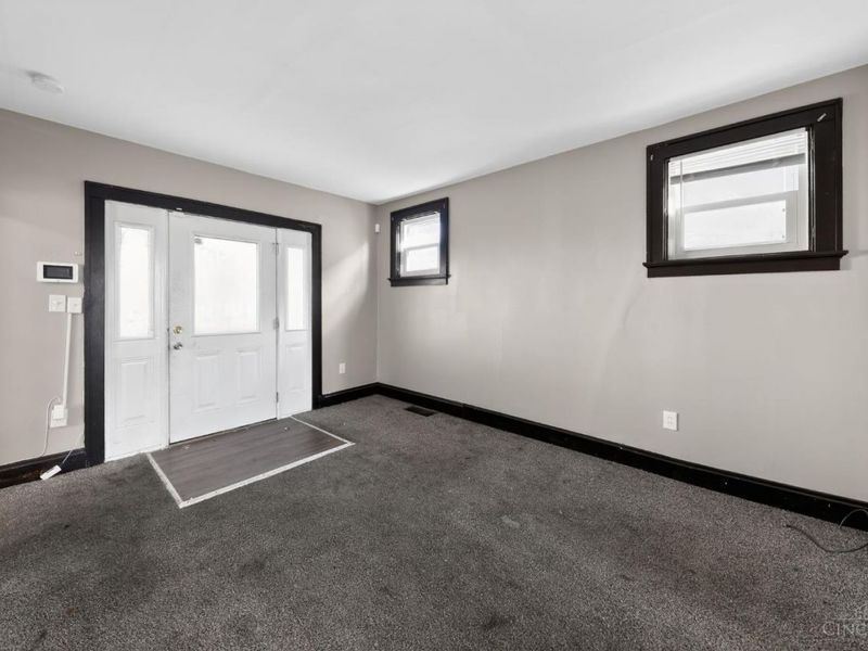 547 Flatt Terrace, Cincinnati, OH 45232 Photo 6