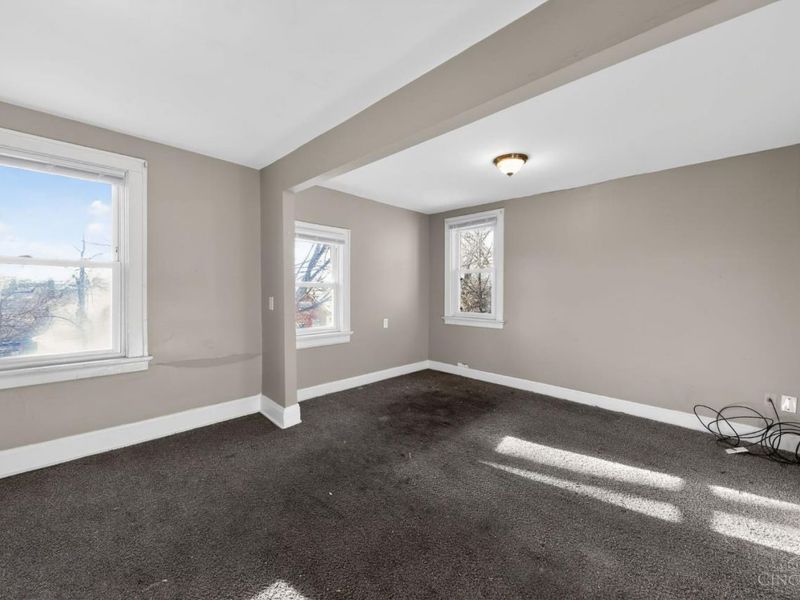 547 Flatt Terrace, Cincinnati, OH 45232 Photo 8