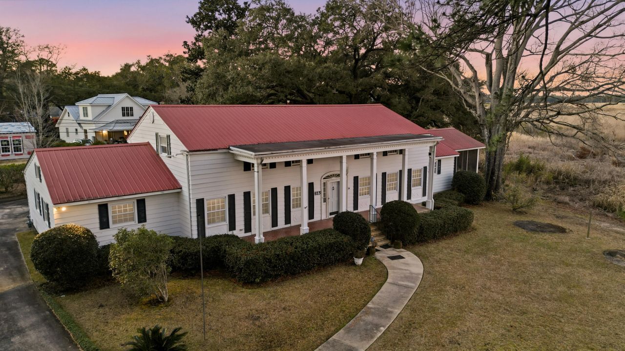 613 Cypress Court Photo 19