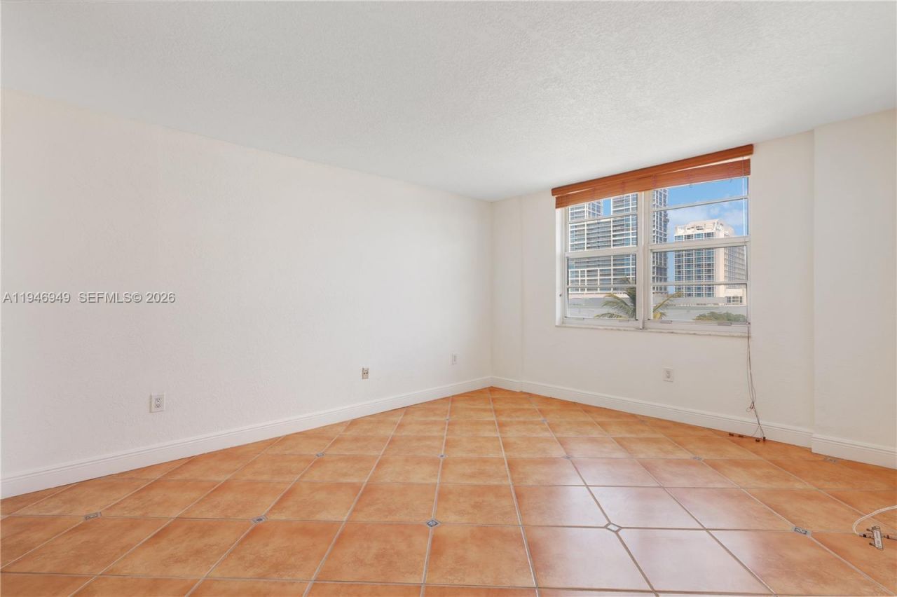 6801 Indian Creek Dr, Unit 602, Miami Beach, FL 33141 Photo
