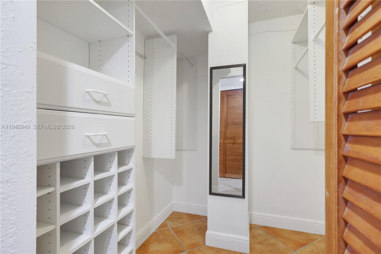 6801 Indian Creek Dr, Unit 602, Miami Beach, FL 33141 Photo