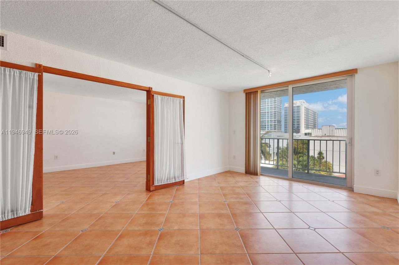 6801 Indian Creek Dr, Unit 602, Miami Beach, FL 33141 Photo