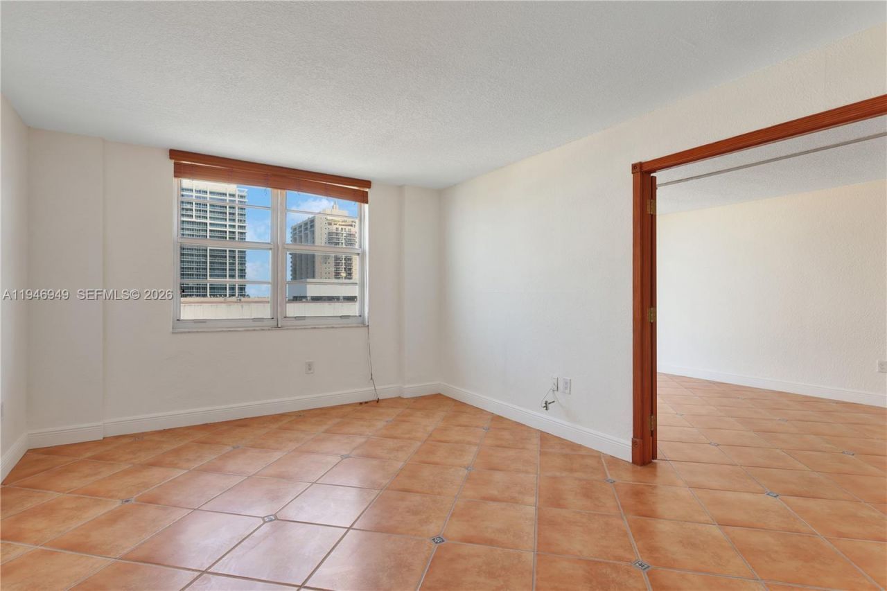 6801 Indian Creek Dr, Unit 602, Miami Beach, FL 33141 Photo