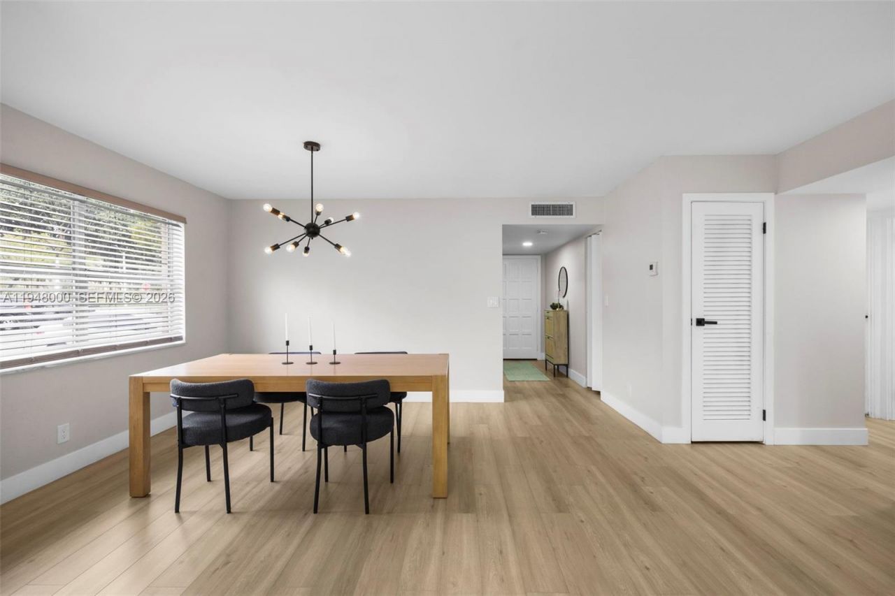 6100 S Falls Cir Dr, Unit 101, Lauderhill, FL 33319 Photo