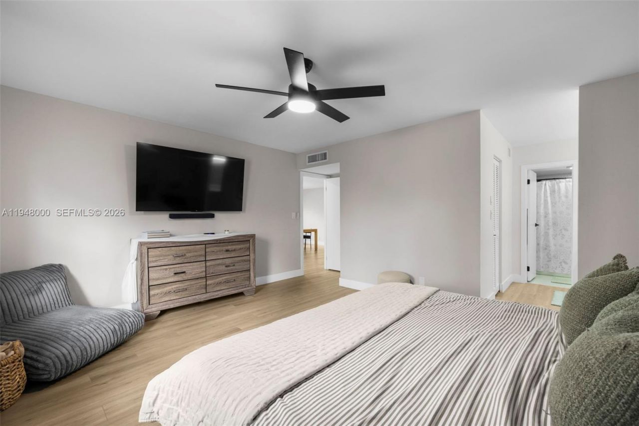 6100 S Falls Cir Dr, Unit 101, Lauderhill, FL 33319 Photo