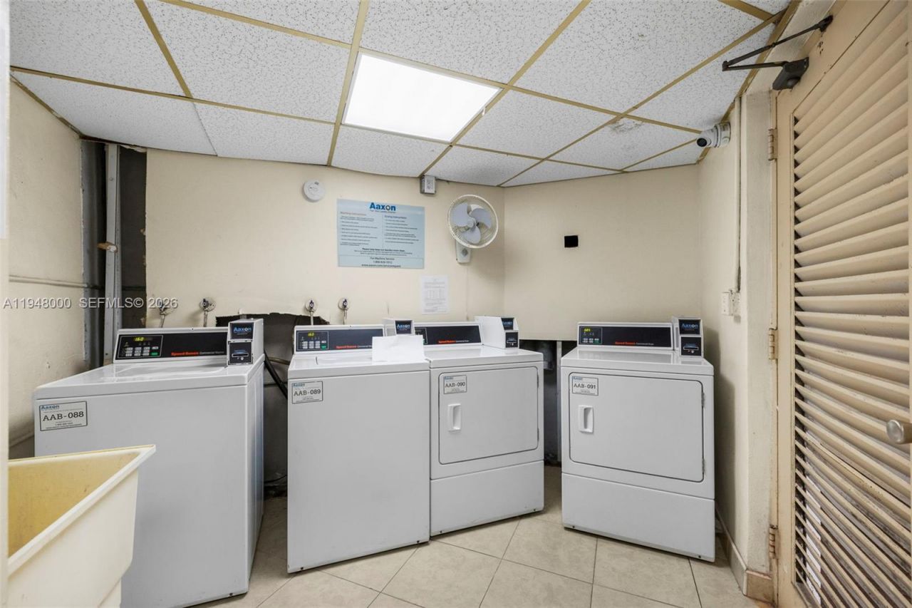 6100 S Falls Cir Dr, Unit 101, Lauderhill, FL 33319 Photo