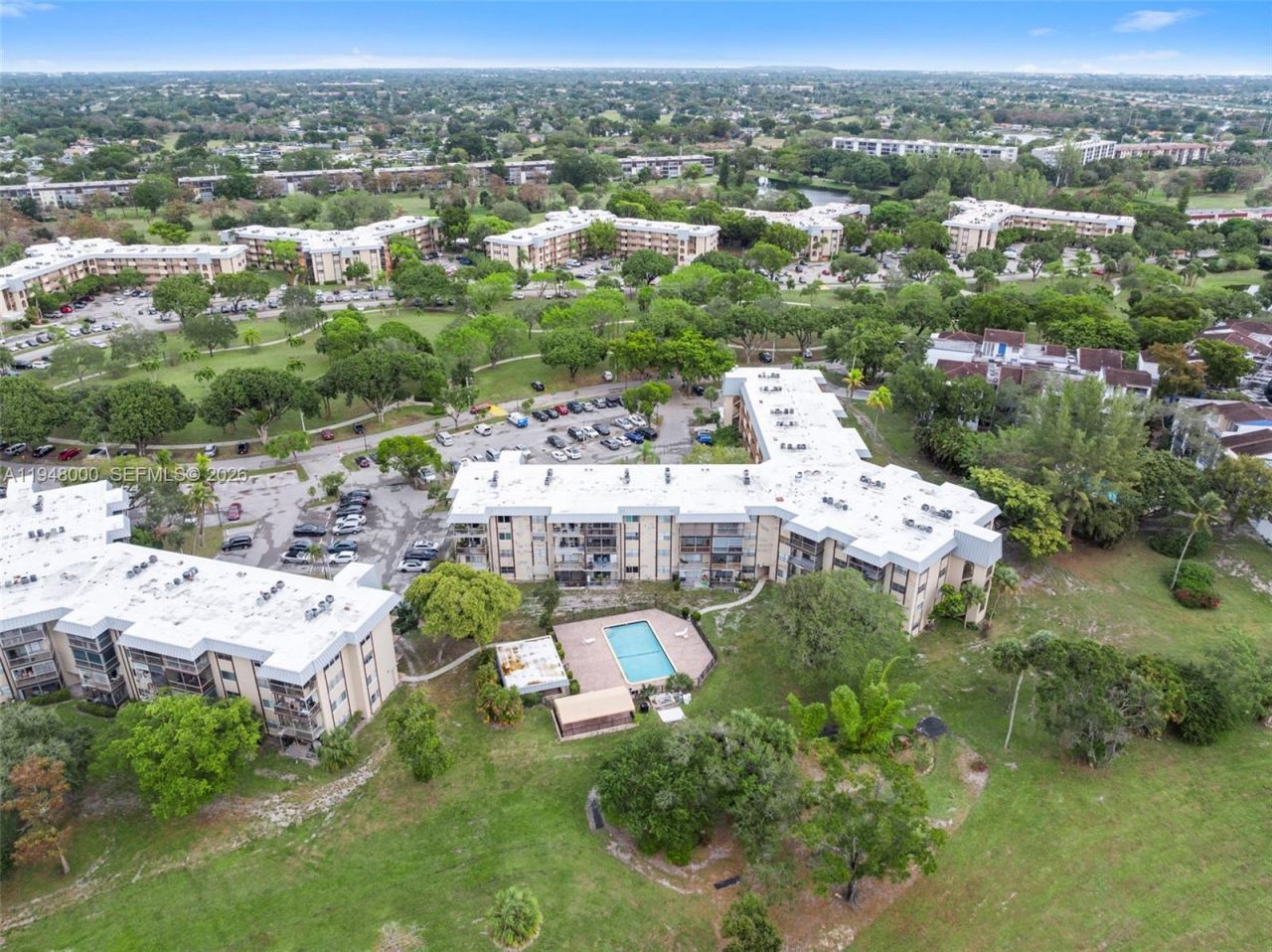 6100 S Falls Cir Dr, Unit 101, Lauderhill, FL 33319 Photo