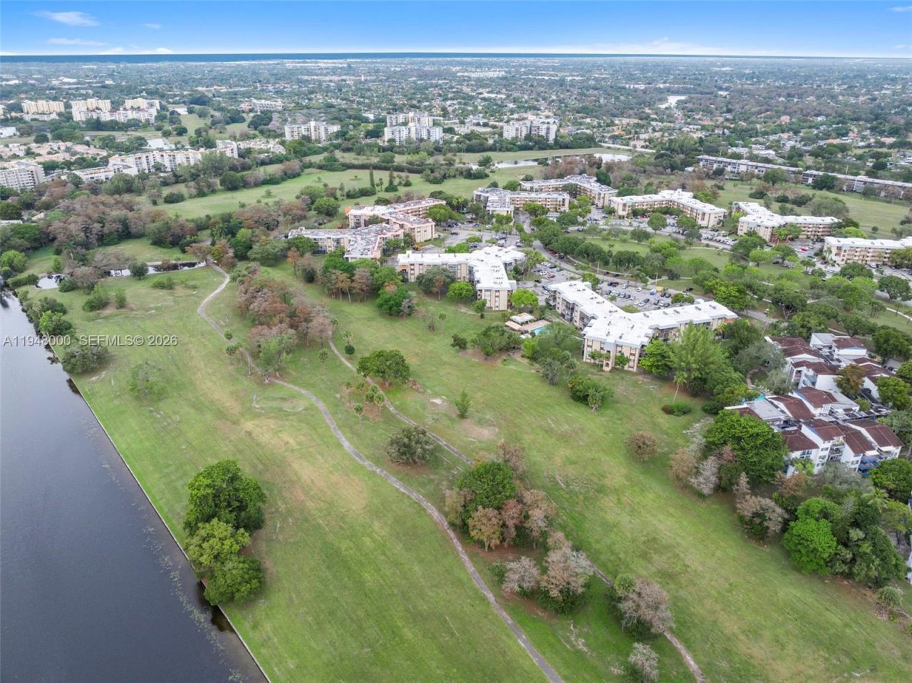 6100 S Falls Cir Dr, Unit 101, Lauderhill, FL 33319 Photo