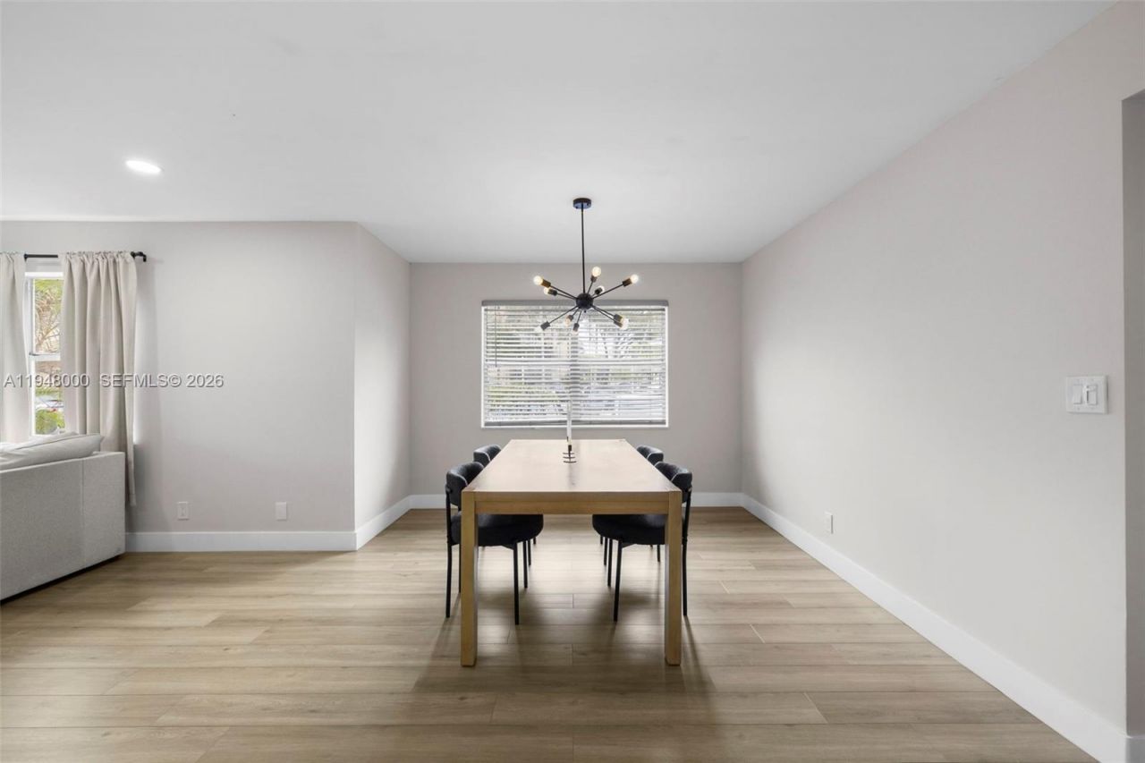 6100 S Falls Cir Dr, Unit 101, Lauderhill, FL 33319 Photo