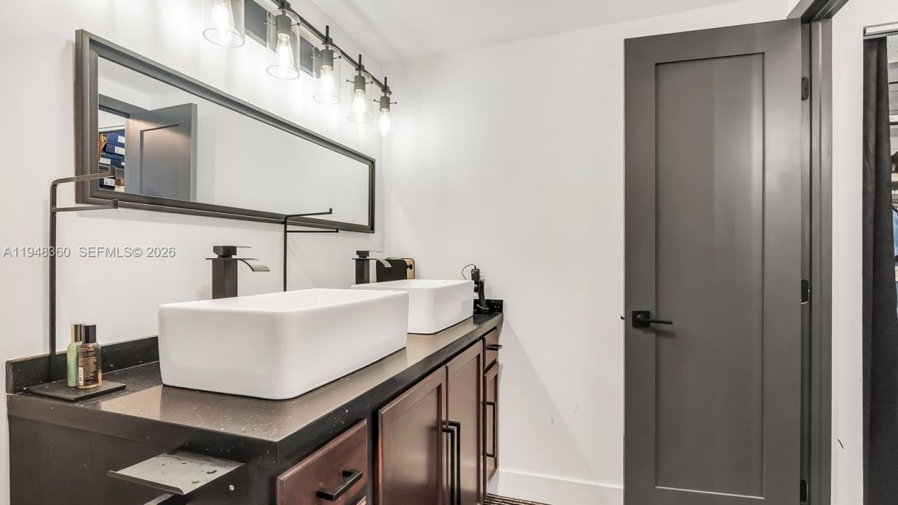 3800 Hillcrest Dr , Unit 401, Hollywood, FL 33021 Photo