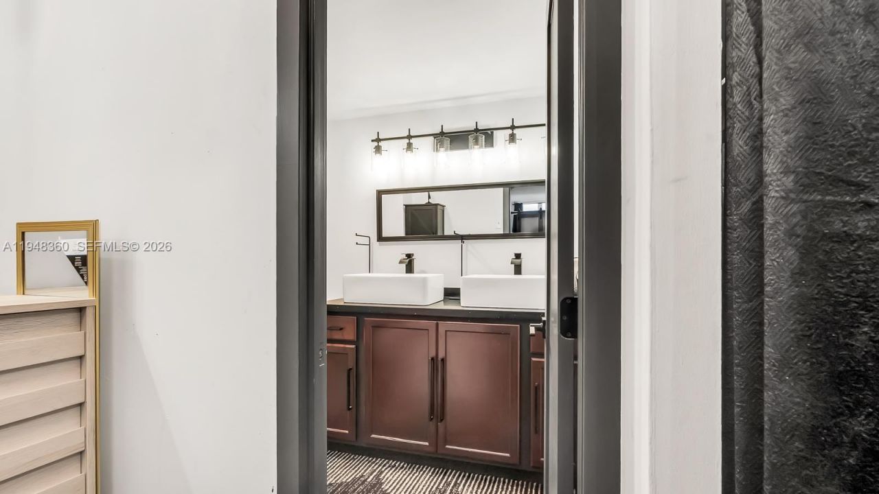 3800 Hillcrest Dr , Unit 401, Hollywood, FL 33021 Photo