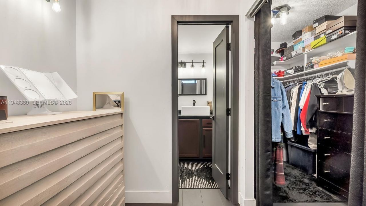 3800 Hillcrest Dr , Unit 401, Hollywood, FL 33021 Photo