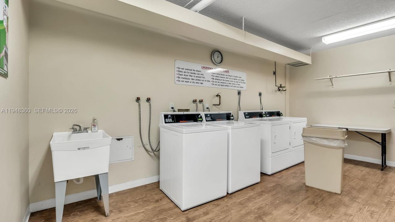 3800 Hillcrest Dr , Unit 401, Hollywood, FL 33021 Photo