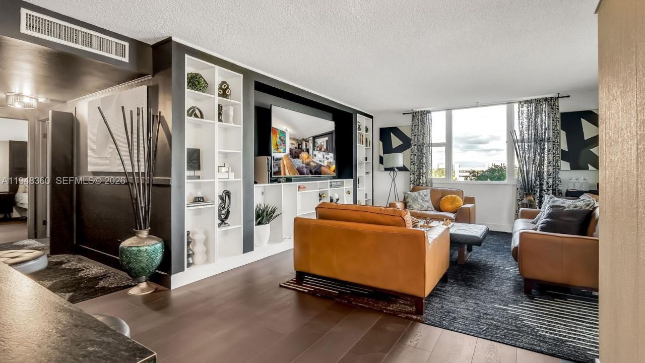 3800 Hillcrest Dr , Unit 401, Hollywood, FL 33021 Photo