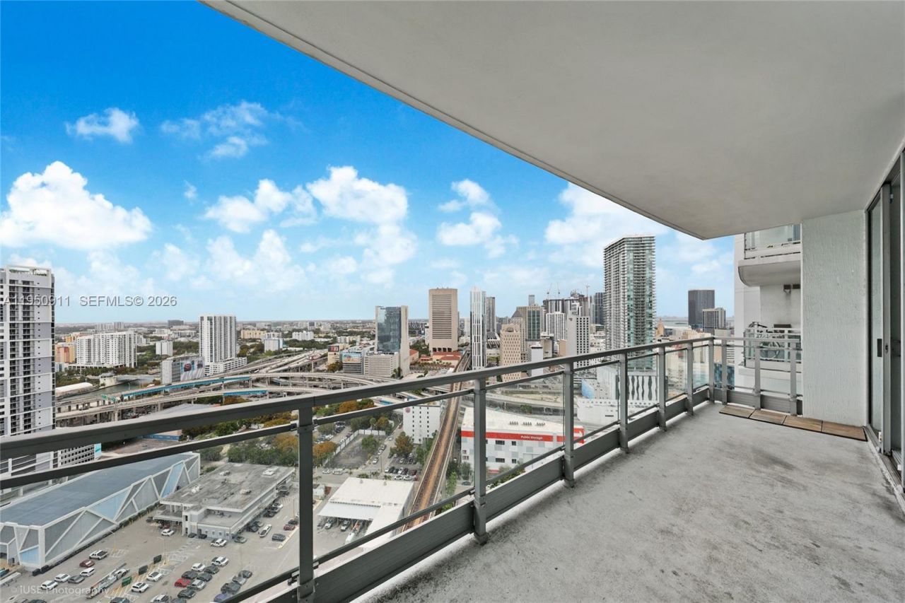 90 SW 3rd St, Unit 3109, Miami, FL 33130 Photo