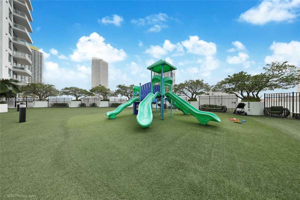 90 SW 3rd St, Unit 3109, Miami, FL 33130 Photo