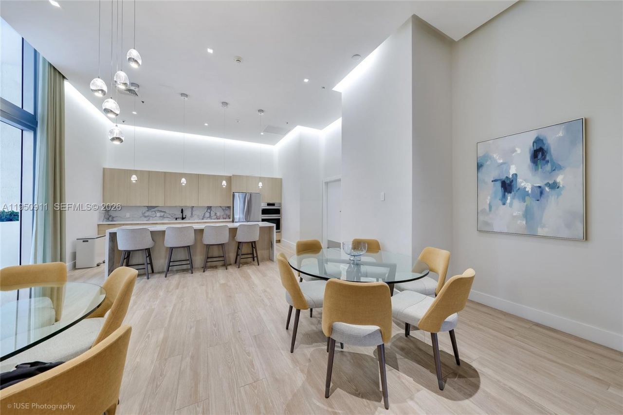 90 SW 3rd St, Unit 3109, Miami, FL 33130 Photo