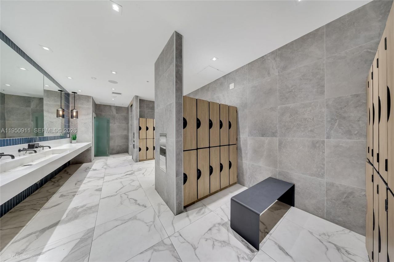 90 SW 3rd St, Unit 3109, Miami, FL 33130 Photo