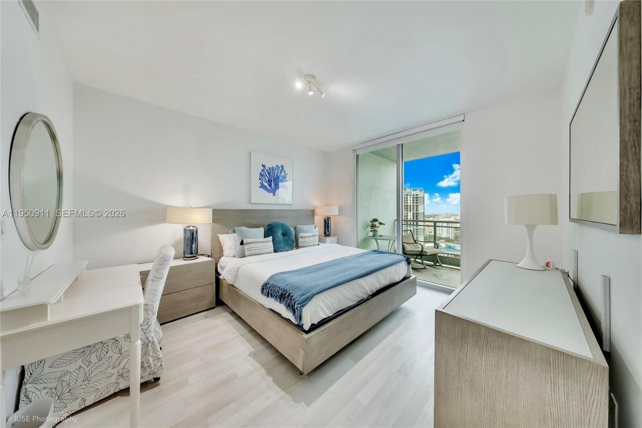 90 SW 3rd St , Unit 3109, Miami, FL 33130 Photo