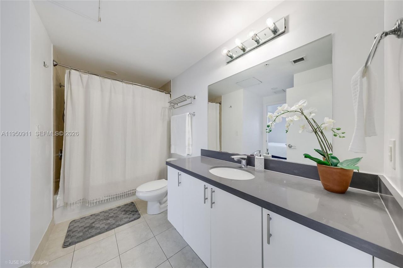 90 SW 3rd St, Unit 3109, Miami, FL 33130 Photo