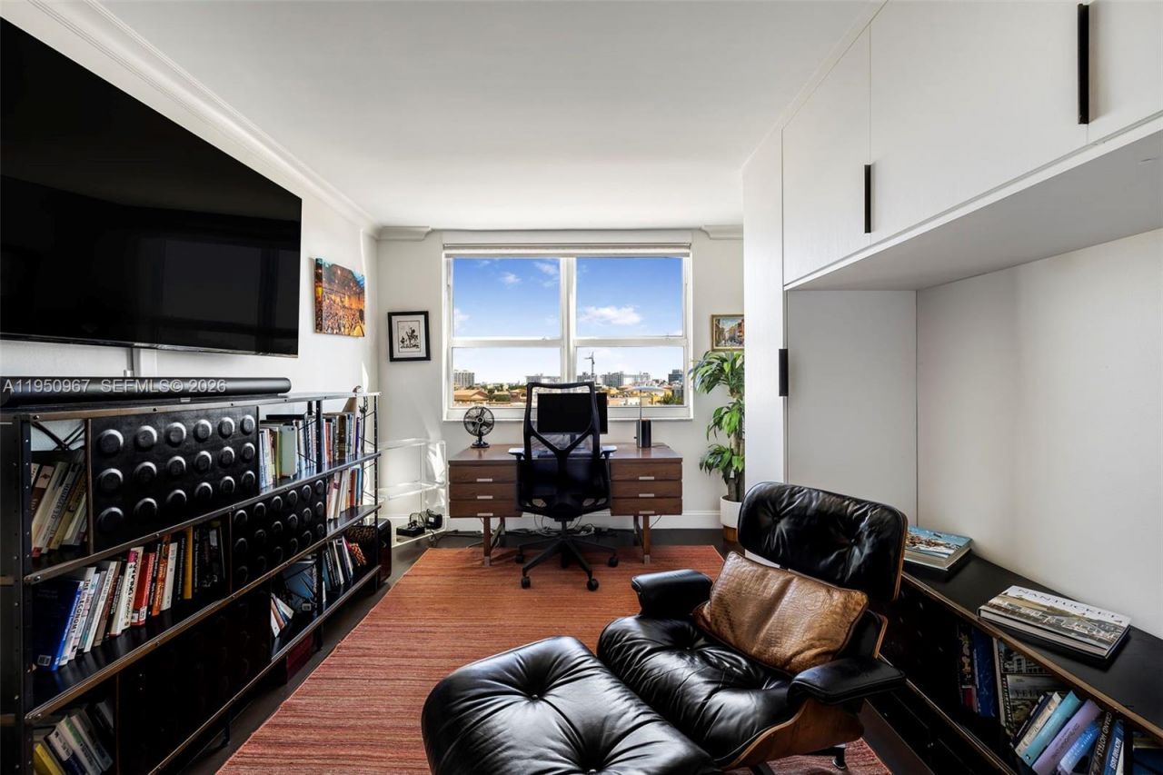 90 Alton Rd , Unit 811, Miami Beach, FL 33139 Photo