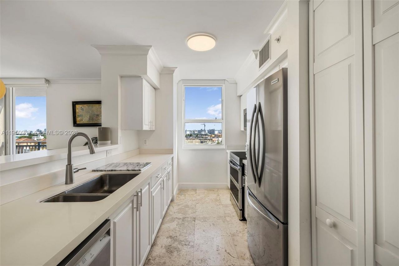 90 Alton Rd , Unit 811, Miami Beach, FL 33139 Photo