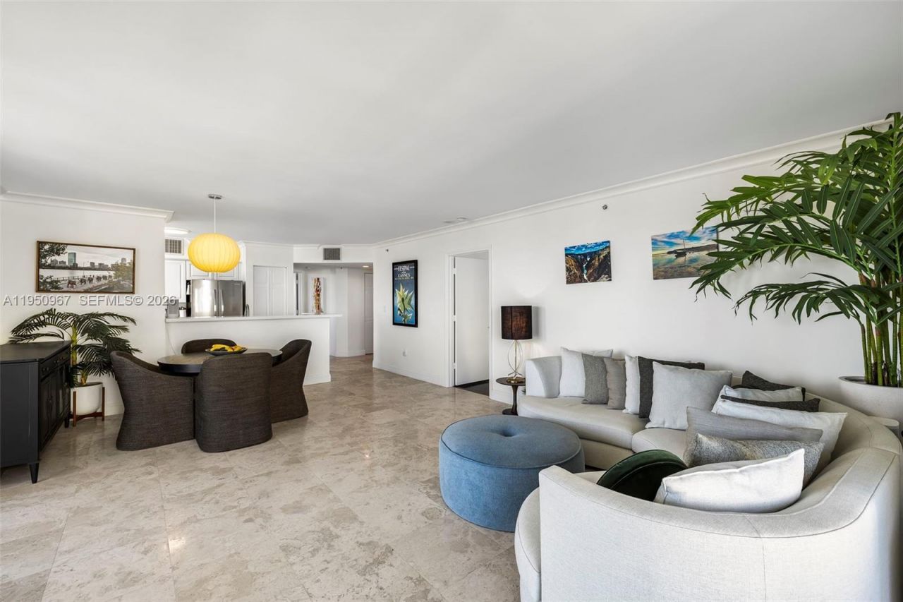 90 Alton Rd , Unit 811, Miami Beach, FL 33139 Photo