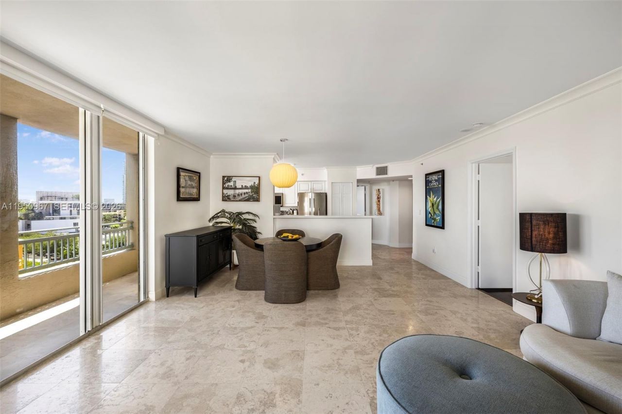 90 Alton Rd , Unit 811, Miami Beach, FL 33139 Photo