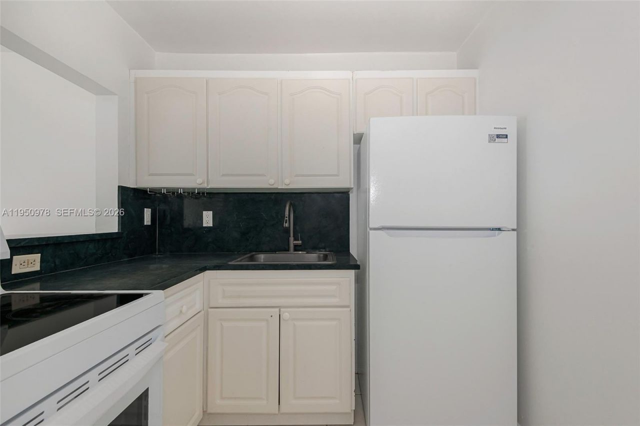 1441 Lincoln Rd, Unit 411, Miami Beach, FL 33139 Photo