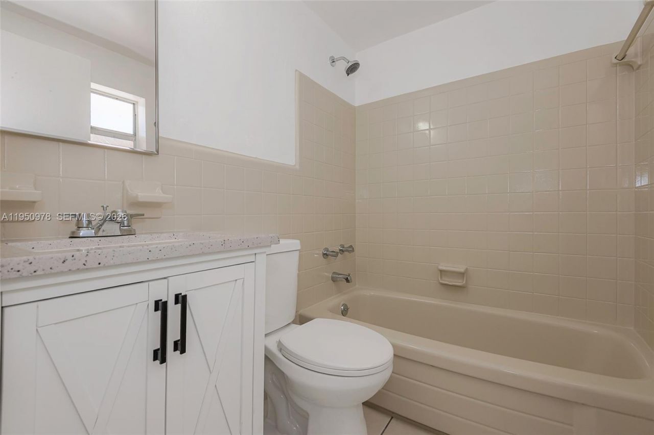 1441 Lincoln Rd, Unit 411, Miami Beach, FL 33139 Photo