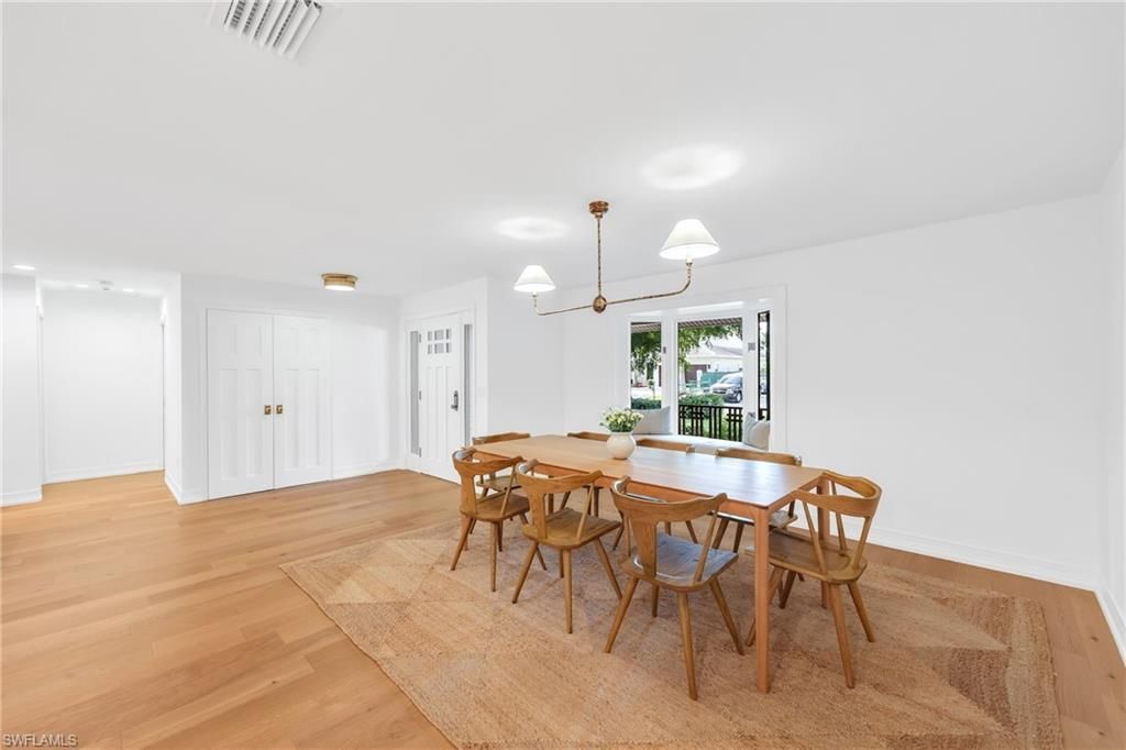 4870 Whispering Pine Way, Naples, FL 34103 Photo