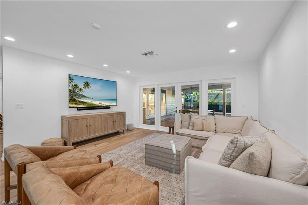 4870 Whispering Pine Way, Naples, FL 34103 Photo