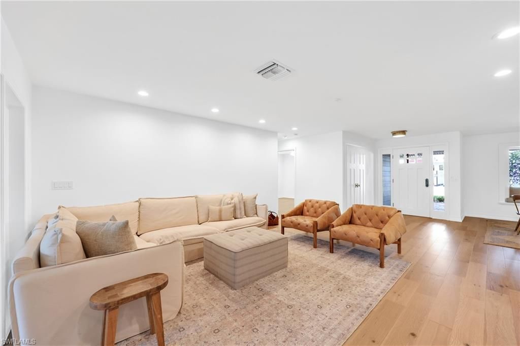 4870 Whispering Pine Way, Naples, FL 34103 Photo