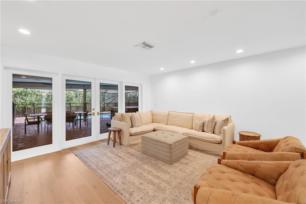 4870 Whispering Pine Way, Naples, FL 34103 Photo