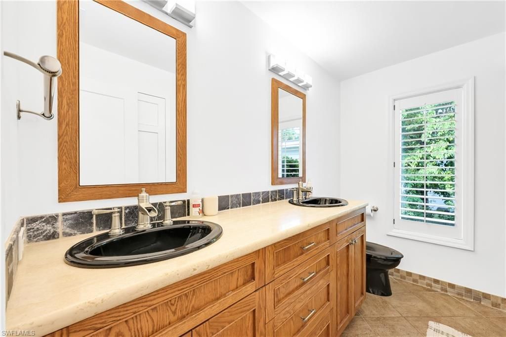 4870 Whispering Pine Way, Naples, FL 34103 Photo